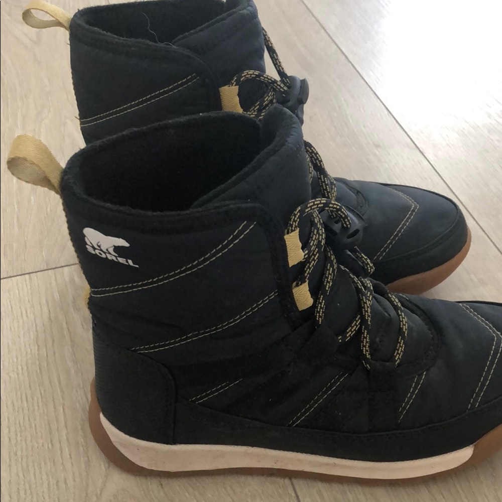 Sorel Black and Tan Winter Boots
